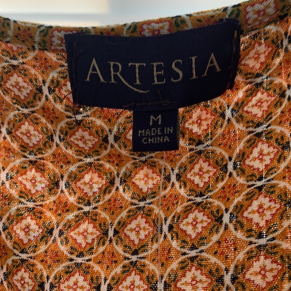 Brand new, never worn with tag still on it. - Picture 7 of 14